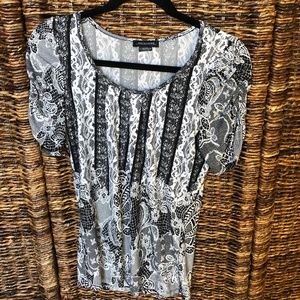 Black & White Stretchy Top Pretty